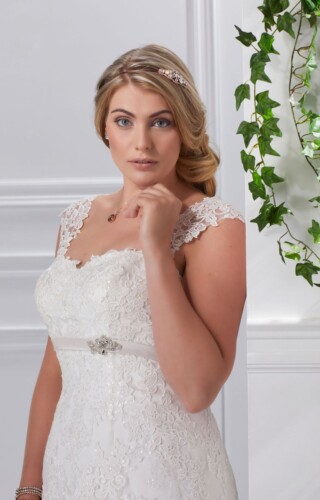 suknia slubna tres chic 8261
