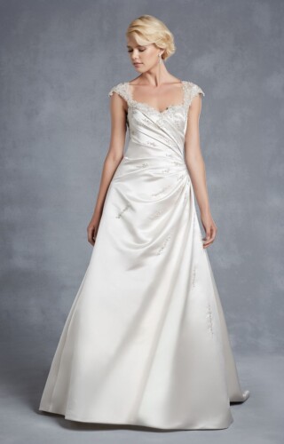 suknia slubna blue by enzoani Honeyville